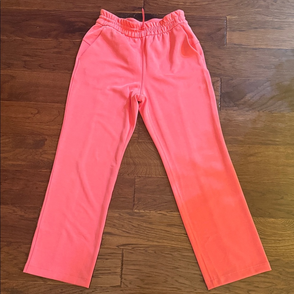 LULULEMON soft straight leg pant!